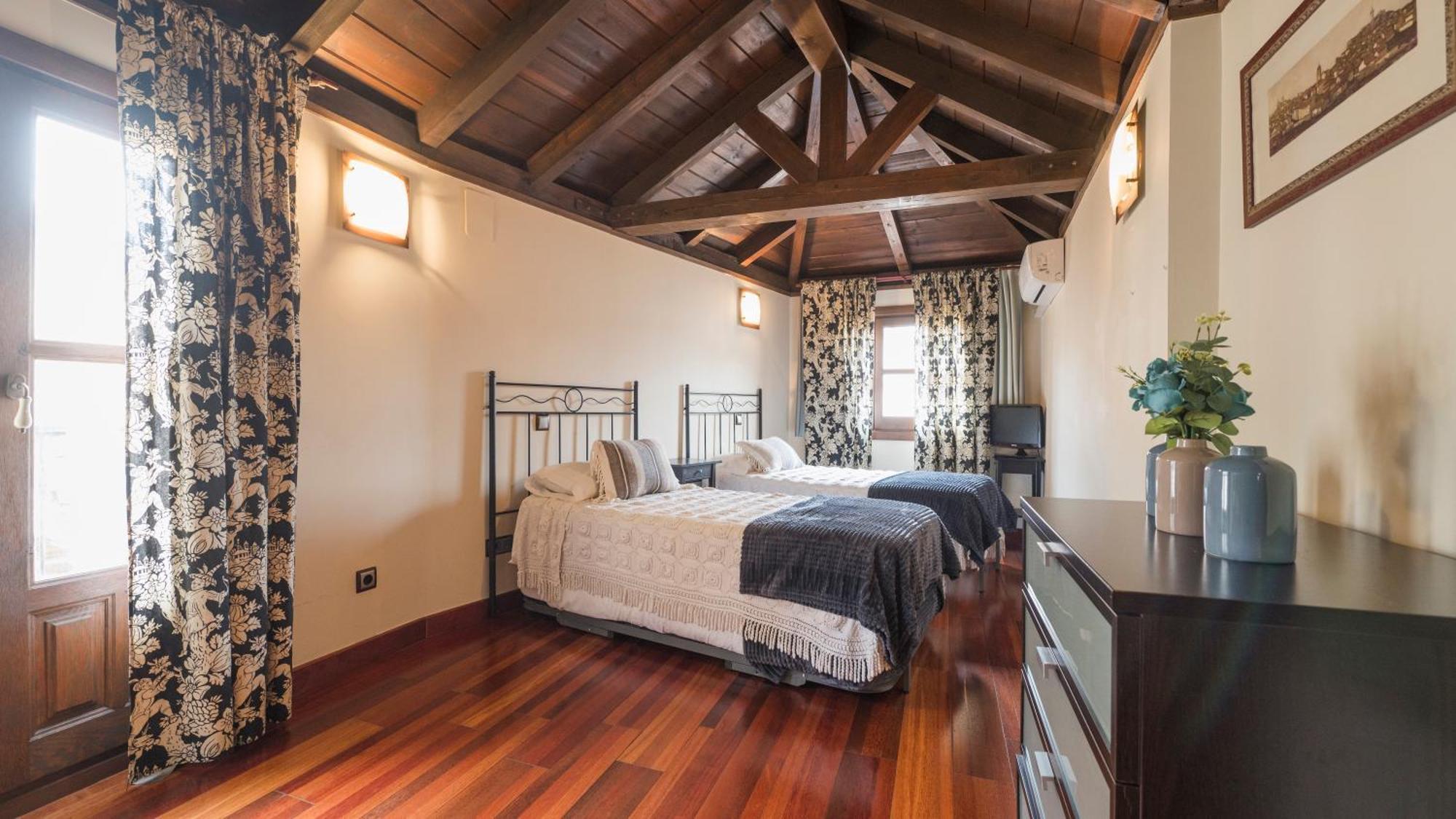 Apartamentos Las Teresitas Junto A La Catedral Tolède Extérieur photo